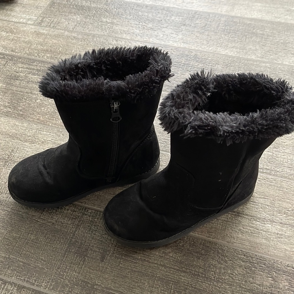 Cat & Jack faux fur boots